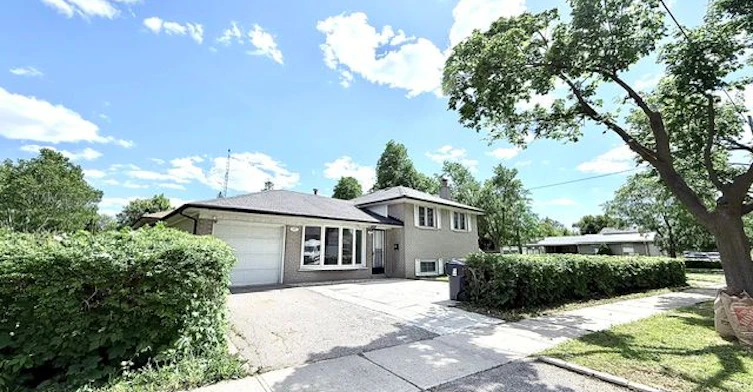77 Porterfield Road, Toronto, ON, M9W 3J7