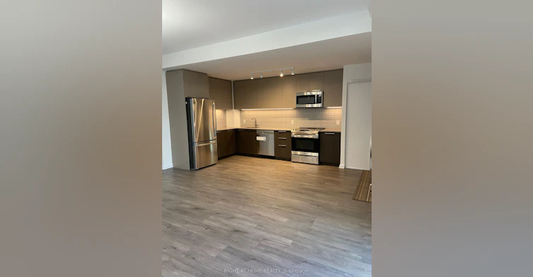TH 17-15 Brin Drive, Toronto, ON, M8X 0B4 - 2