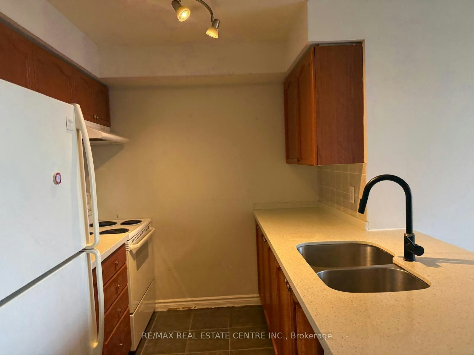 601-55 Strathaven Drive, Mississauga, ON, L5R 4G9 - 27