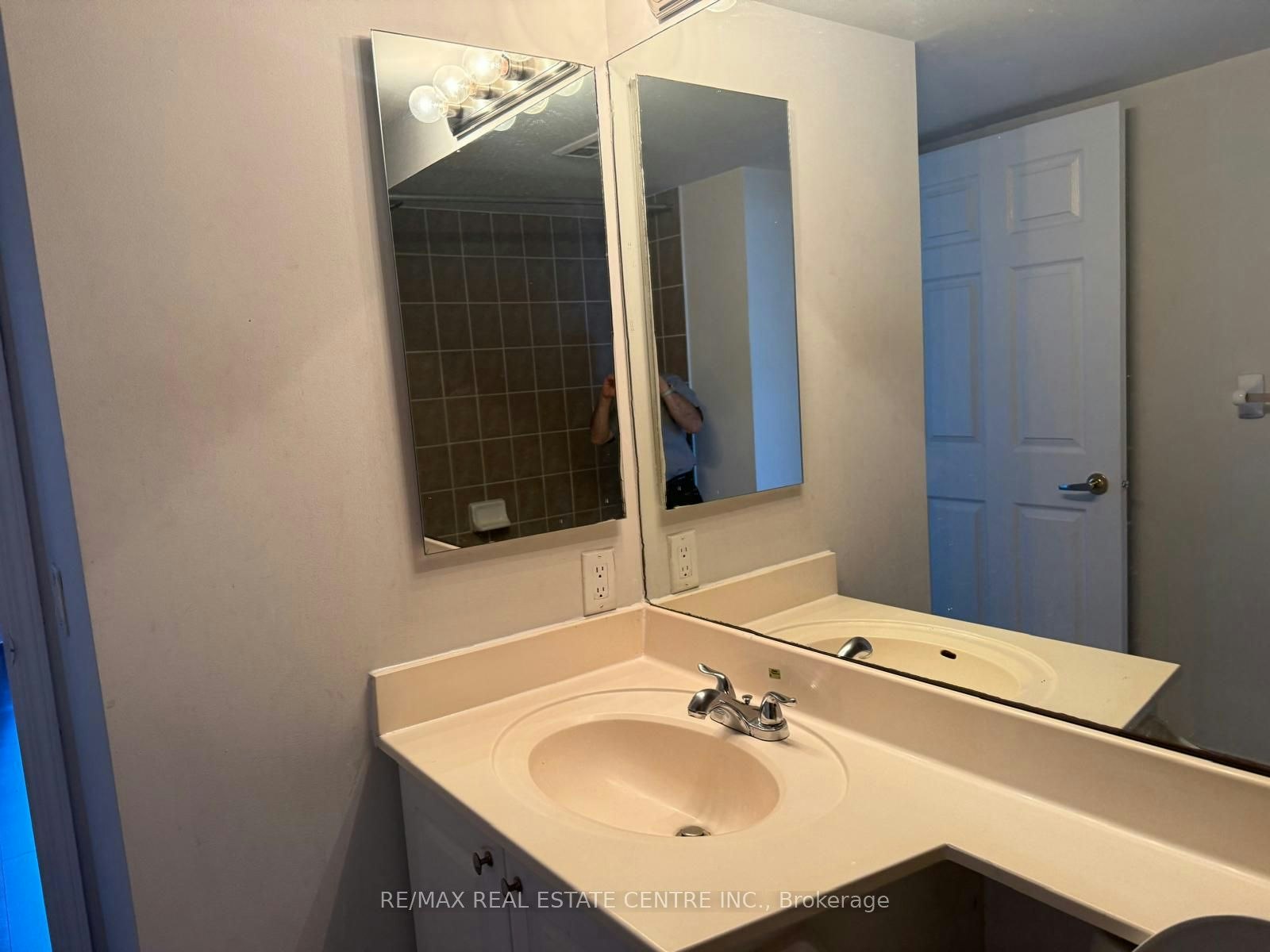 601-55 Strathaven Drive, Mississauga, ON, L5R 4G9 - 15