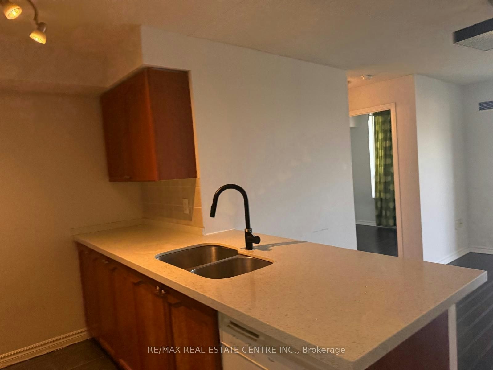 601-55 Strathaven Drive, Mississauga, ON, L5R 4G9 - 28