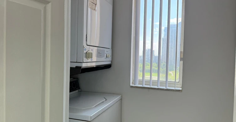 1403-265 Enfield Place, Mississauga, ON, L5B 3Y7 - 39