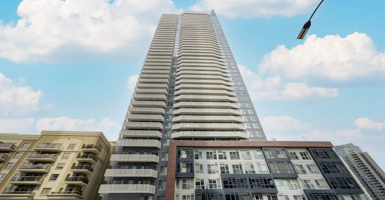 3901-4065 Confederation Parkway, Mississauga, ON, L5B 0L4 - 2