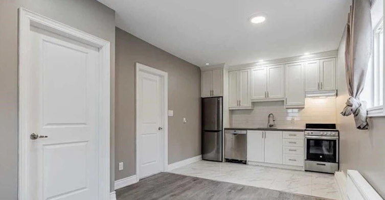 30 Westchester Road, Toronto, ON, M6M 2S5