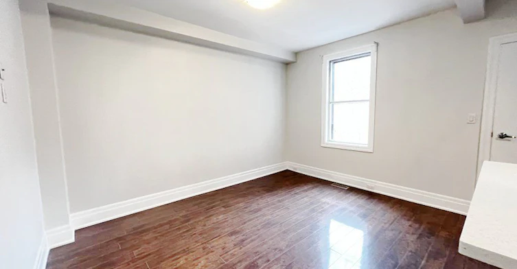 Main-3 Roblocke Avenue, Toronto, ON, M6G 3R6 - 4