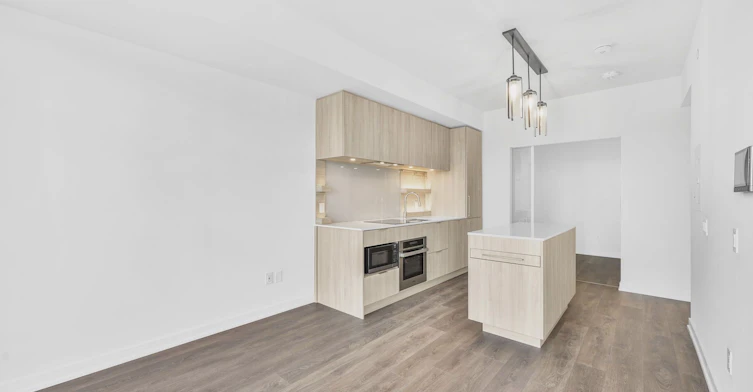 422-28 Ann Street, Mississauga, ON, L5G 3E1 - 4