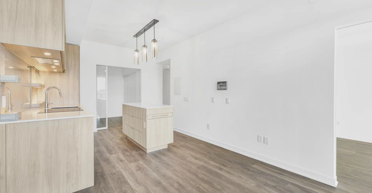 422-28 Ann Street, Mississauga, ON, L5G 3E1 - 3