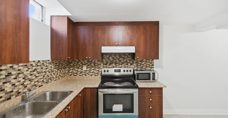 LOWER-8 Deerpark Crescent S, Brampton, ON, L6X 2T7 - 9