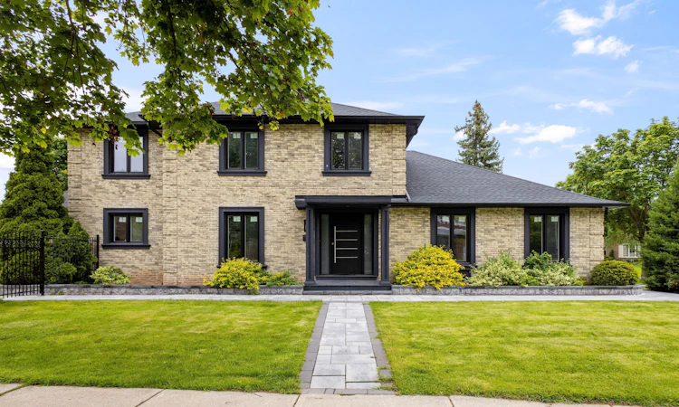2535 Robin Drive