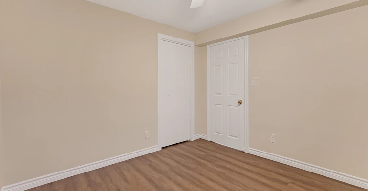 Lower-5B Old Mill Drive, Toronto, ON, M6S 4J7 - 13