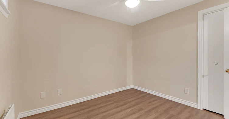 Lower-5B Old Mill Drive, Toronto, ON, M6S 4J7 - 12