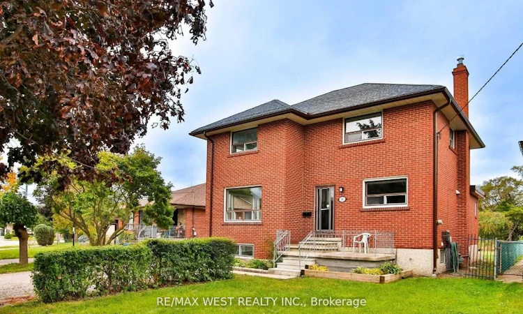 16 Upwood Avenue