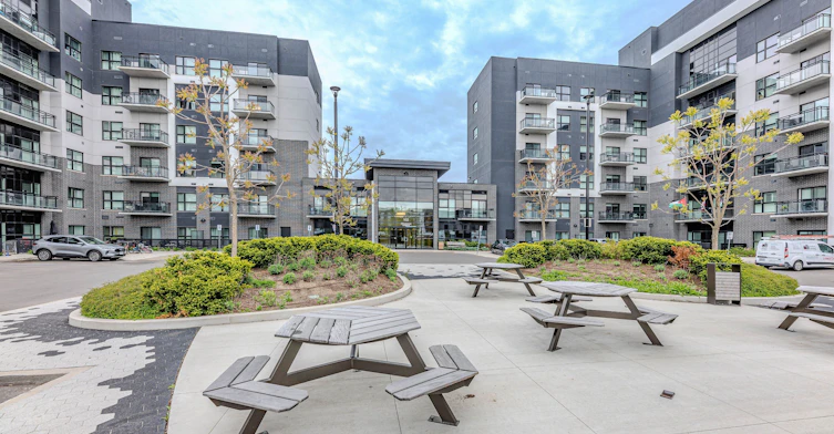 121-102 Grovewood Common N/A, Oakville, ON, L6H 0X2 - 4