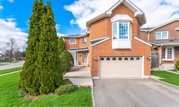 38 Mckillop Court