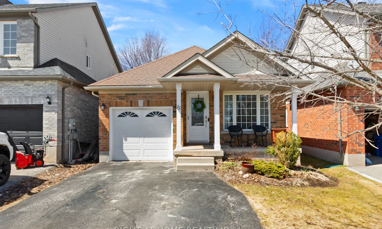 15 Settlers Road