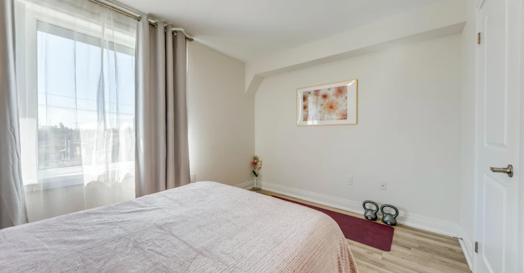 Upper-1 - 1774A Lawrence Avenue W, Toronto, ON, M6L 0A3 - 27
