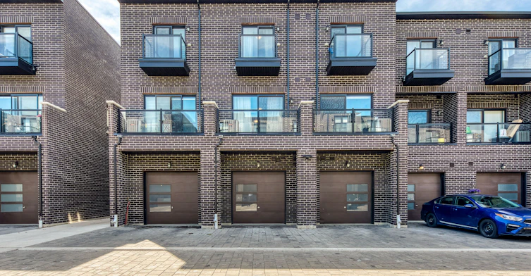 Upper-1 - 1774A Lawrence Avenue W, Toronto, ON, M6L 0A3