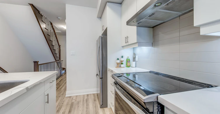Upper-1 - 1774A Lawrence Avenue W, Toronto, ON, M6L 0A3 - 8