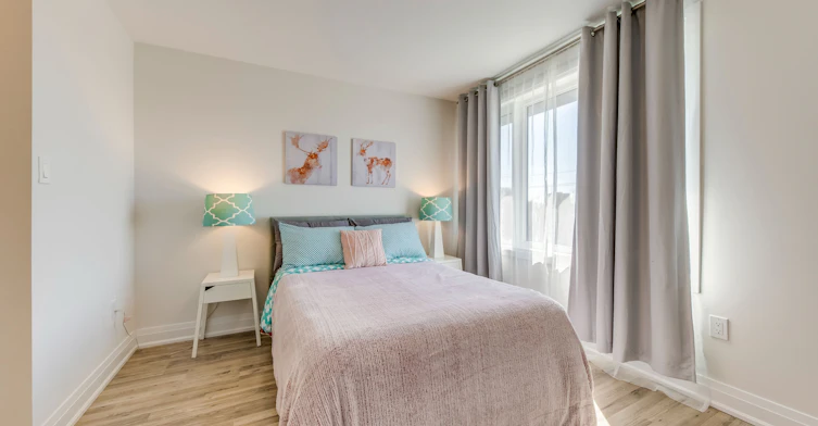 Upper-1 - 1774A Lawrence Avenue W, Toronto, ON, M6L 0A3 - 26