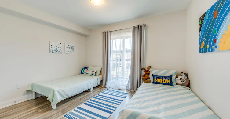Upper-1 - 1774A Lawrence Avenue W, Toronto, ON, M6L 0A3 - 29
