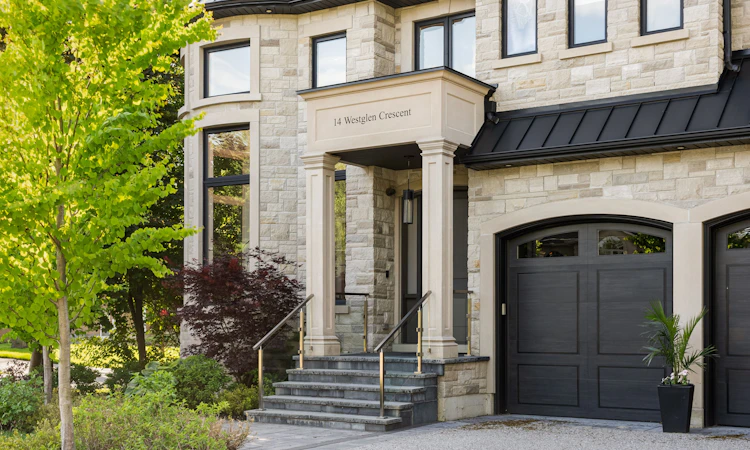 14 Westglen Crescent