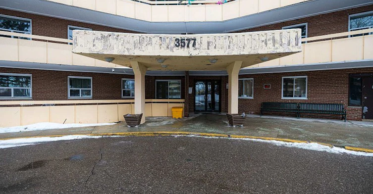 207-3577 Derry Road, Mississauga, ON, L4T 1B3 - 3