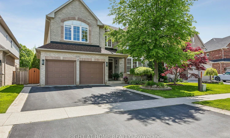 4263 Couples Crescent