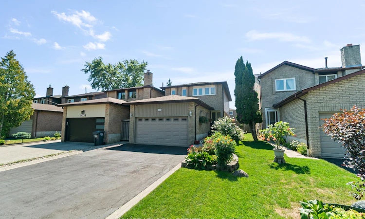 4260 Shelby Crescent