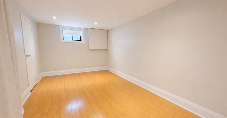 Lower Level-32 Harrow Drive, Toronto, ON, M6M 2X3 - 10
