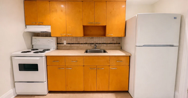 Lower Level-32 Harrow Drive, Toronto, ON, M6M 2X3 - 9