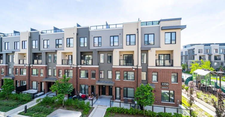 16-3550 Colonial Drive, Mississauga, ON, L5L 0C1 - 8