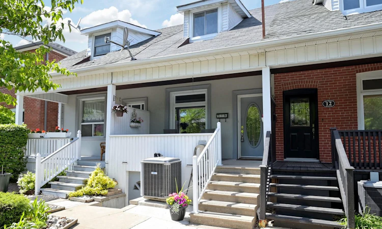 14 Bradley Avenue