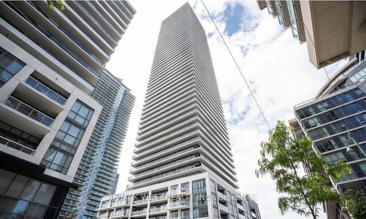 404-70 Annie Craig Drive