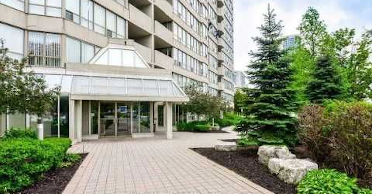 501-400 Webb Drive, Mississauga, ON, L5B 3Z7