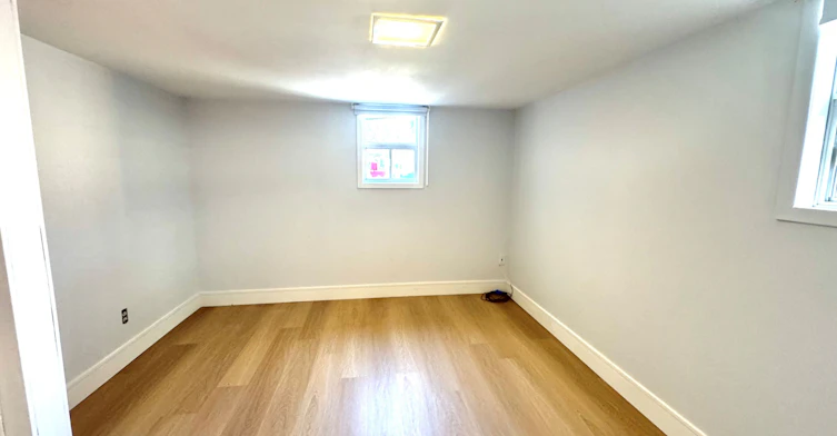 Lower-36 Ashmore Avenue, Toronto, ON, M8Z 4C4 - 7