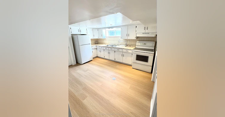 Lower-36 Ashmore Avenue, Toronto, ON, M8Z 4C4 - 3