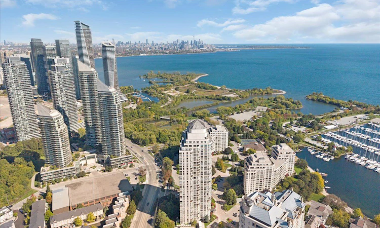 1207-2269 Lake Shore Boulevard W