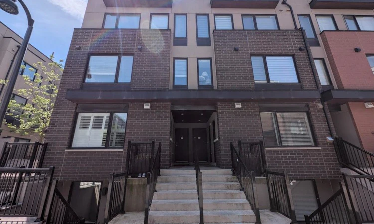 4-142 William Duncan Road