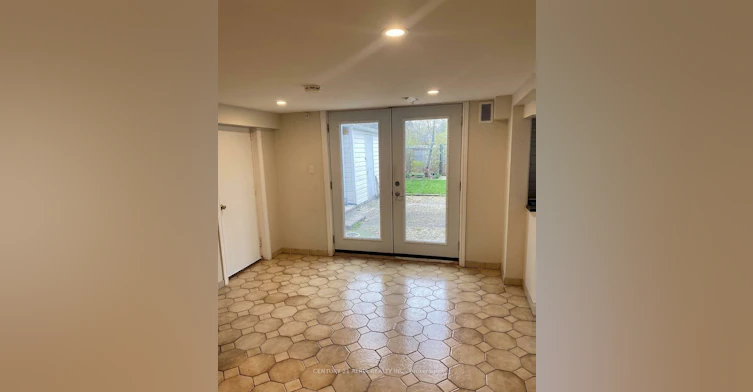 Lower-65 Newlin Crescent, Toronto, ON, M3L 1X5 - 2