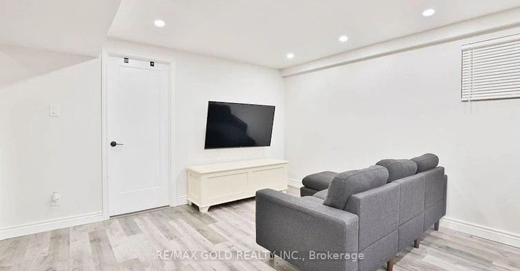 (Bsmt)-2673 Kingsberry Crescent, Mississauga, ON, L5B 2K6 - 3