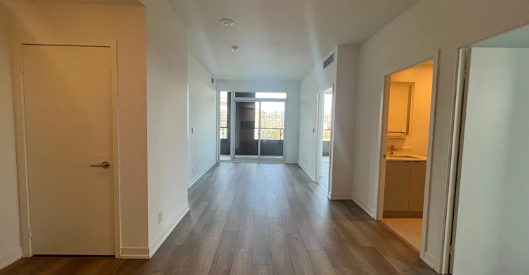 811-285 Dufferin Street, Toronto, ON, M6K 1E6 - 2