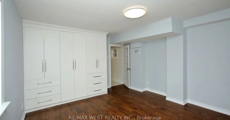 Upper Level-420 Annette Street, Toronto, ON, M6P 1R9 - 11