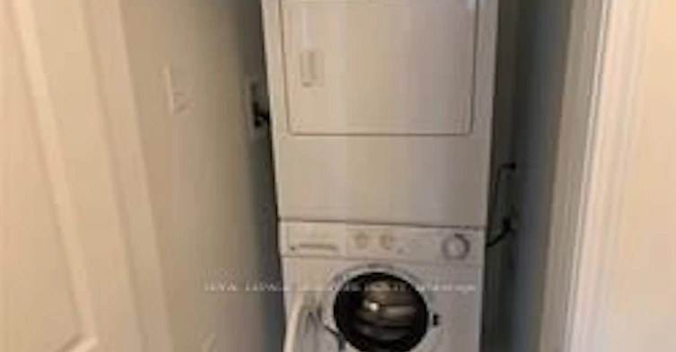 229-4975 Southampton Drive, Mississauga, ON, L5M 8C6 - 9