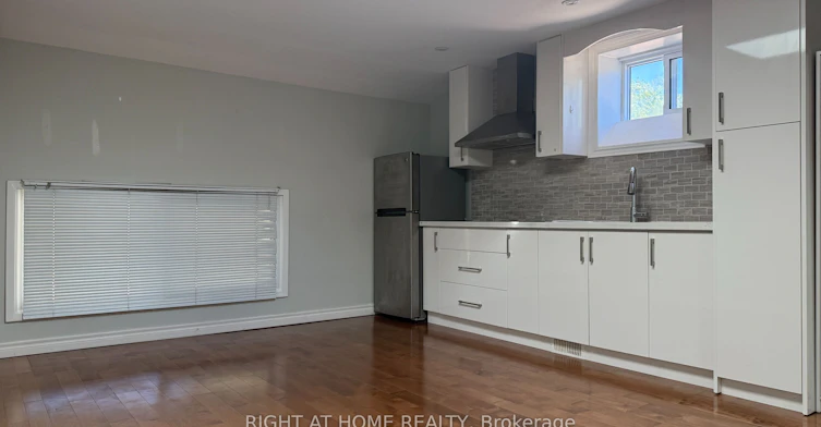1-1088 Pearson Drive, Oakville, ON, L6H 2A8