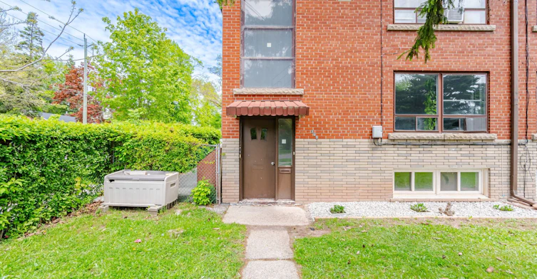 3-203 Nelson Street, Oakville, ON, L6L 3J4