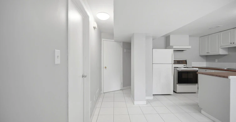 3-203 Nelson Street, Oakville, ON, L6L 3J4 - 4