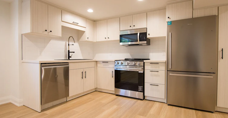 Bsmt-23 Decarie Circle, Toronto, ON, M9B 3H6 - 8