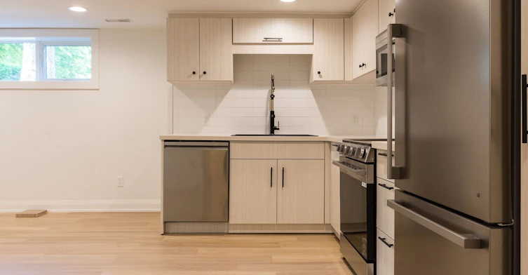 Bsmt-23 Decarie Circle, Toronto, ON, M9B 3H6 - 6