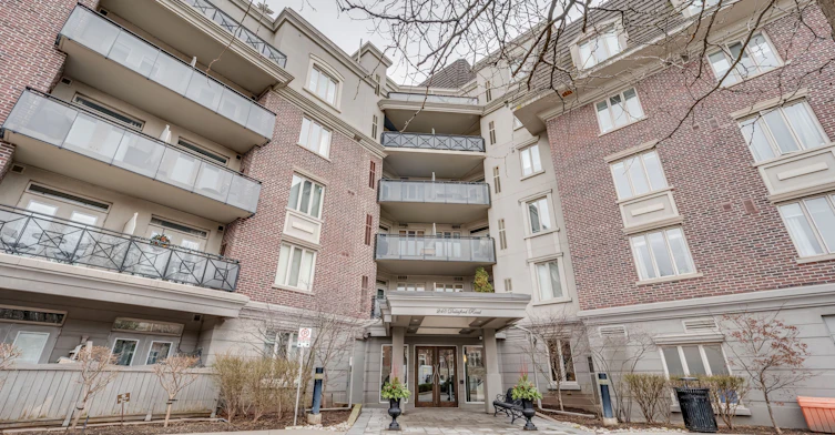 109-245 Dalesford Road, Toronto, ON, M8Y 4H7