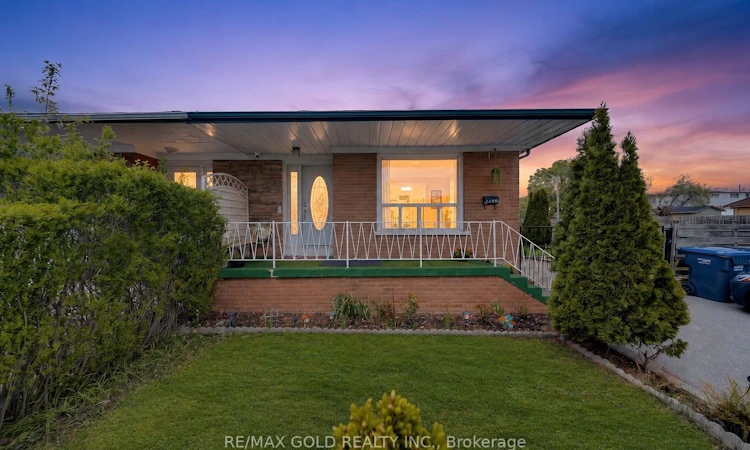 3289 Victory Crescent